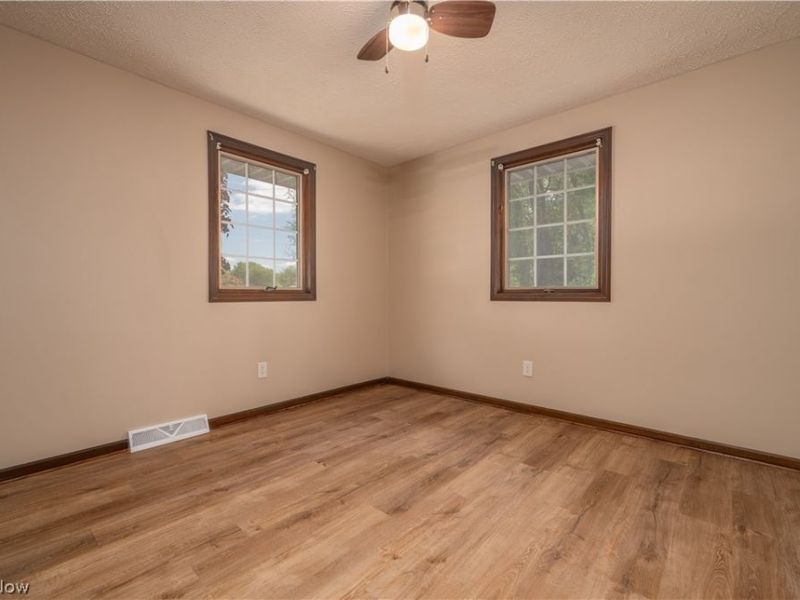 1424 Oak Street, Dover, OH 44622 Photo 24