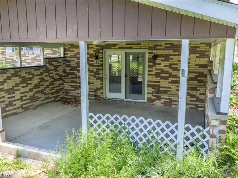 1424 Oak Street, Dover, OH 44622 Photo 5