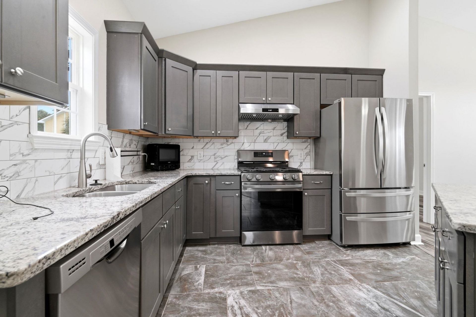 4352 Grande Harbour Blvd. Photo 10