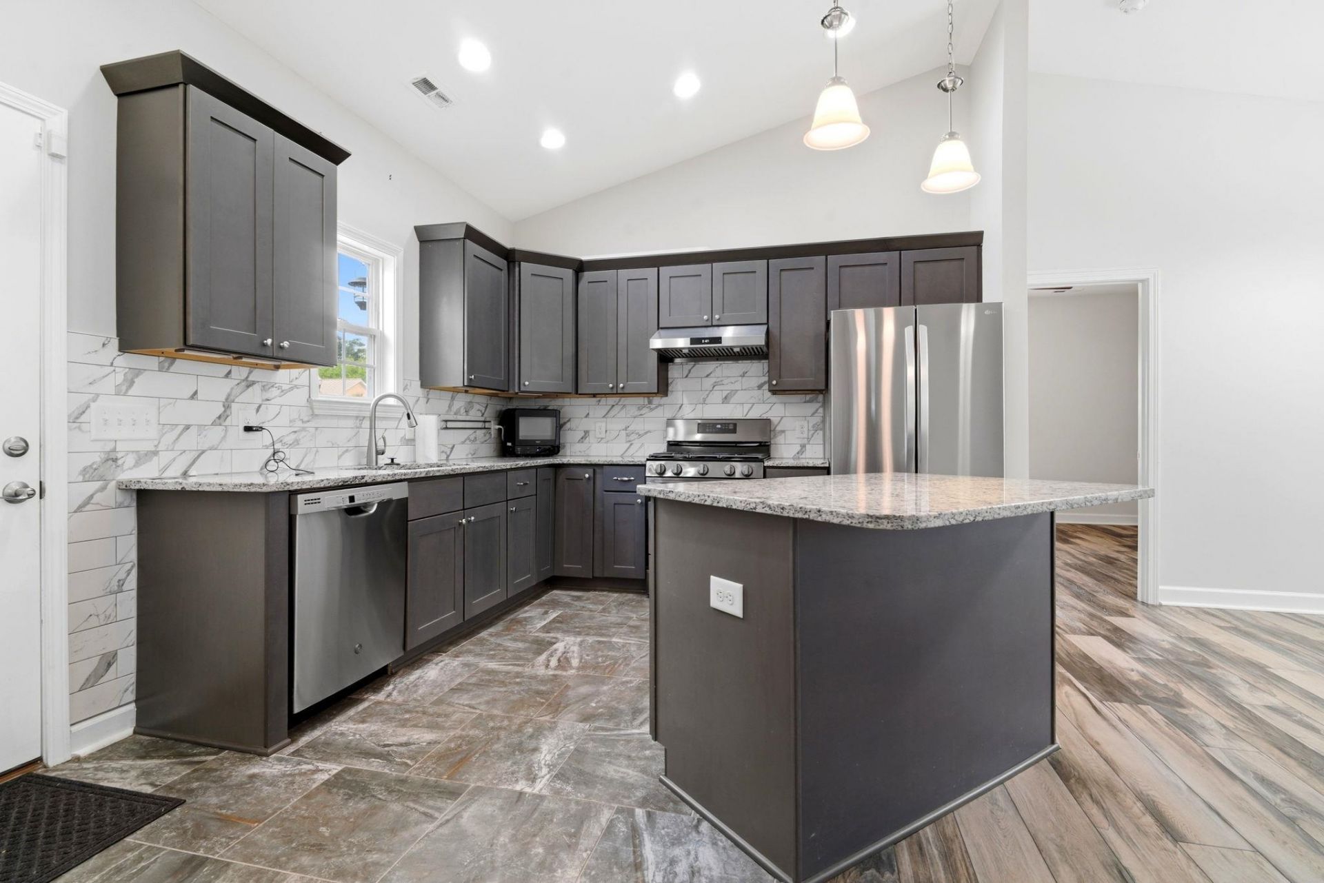 4352 Grande Harbour Blvd. Photo 8