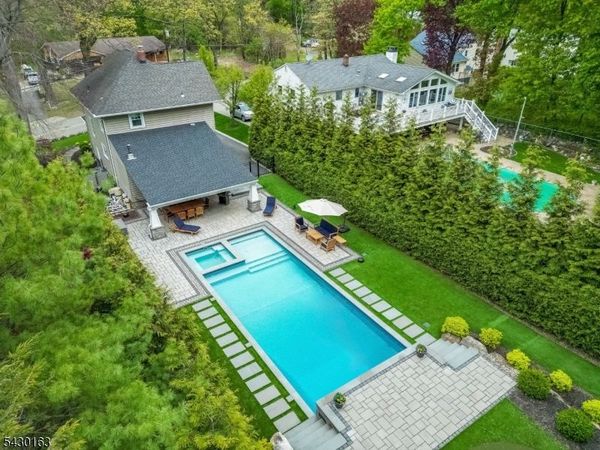 228 Miller Rd, Mahwah, NJ 07430