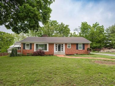 27 Hampton Avenue, Winchester, KY 40391