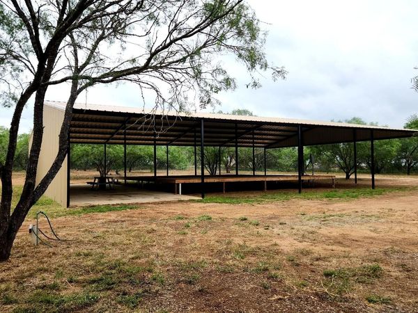 1848 County Road 2557, Moore, TX 78057