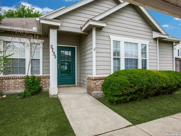 2735 CROWN HOLW, San Antonio, TX 78251