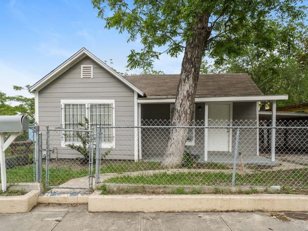 614 N Sabinas, San Antonio, TX 78207