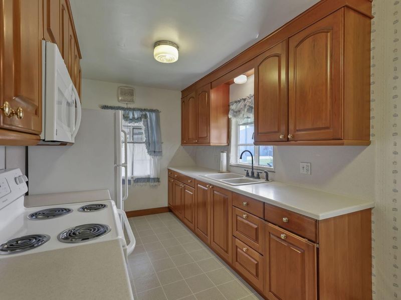 300 N Johns Street , Amanda, OH 43102 Photo 10