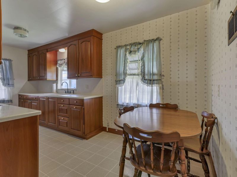 300 N Johns Street , Amanda, OH 43102 Photo 7