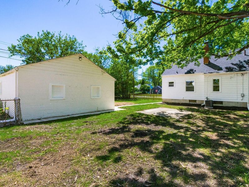 392 E Jeffrey Place, Columbus, OH 43214 Photo 35