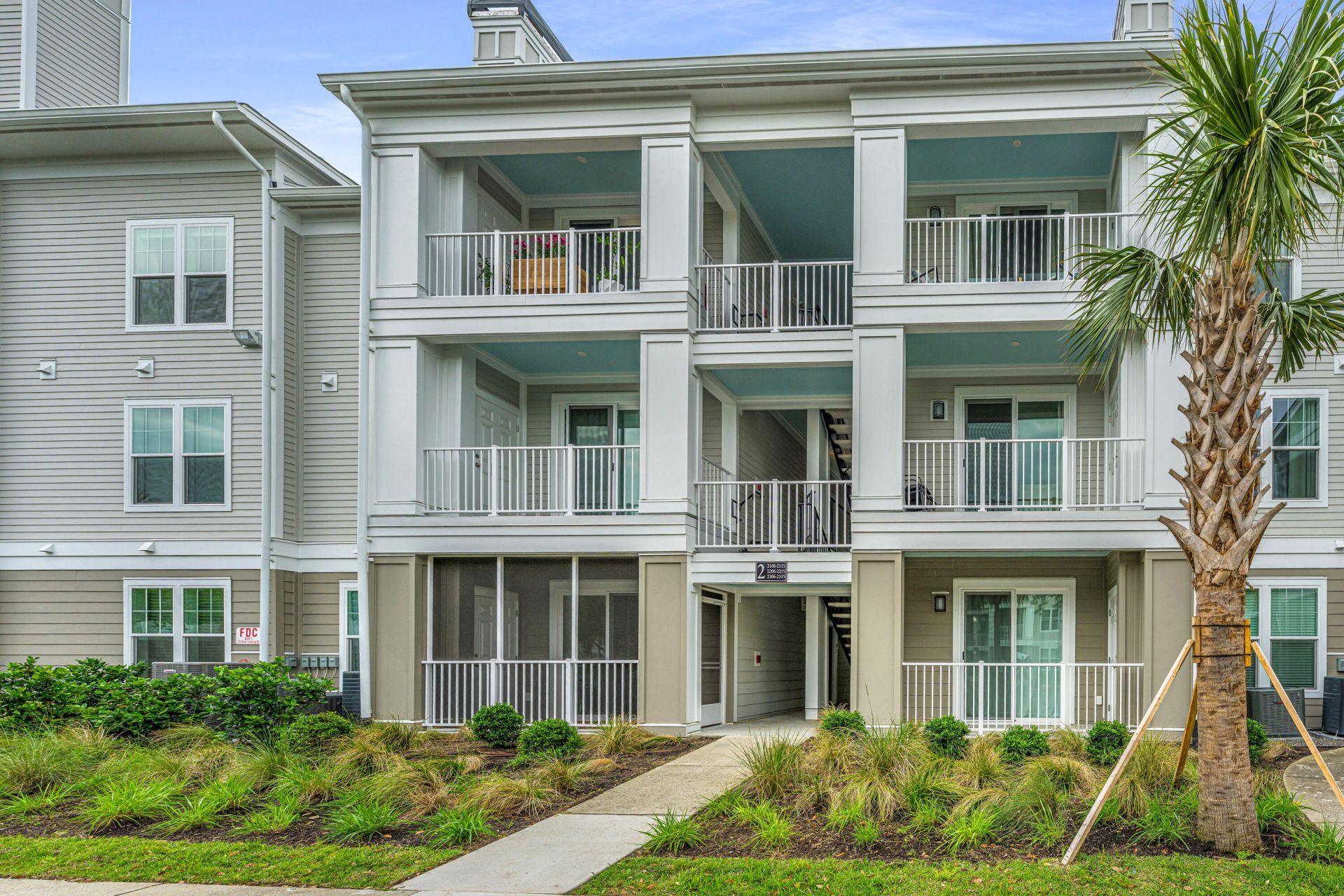 130 River Landing Drive Photo 1
