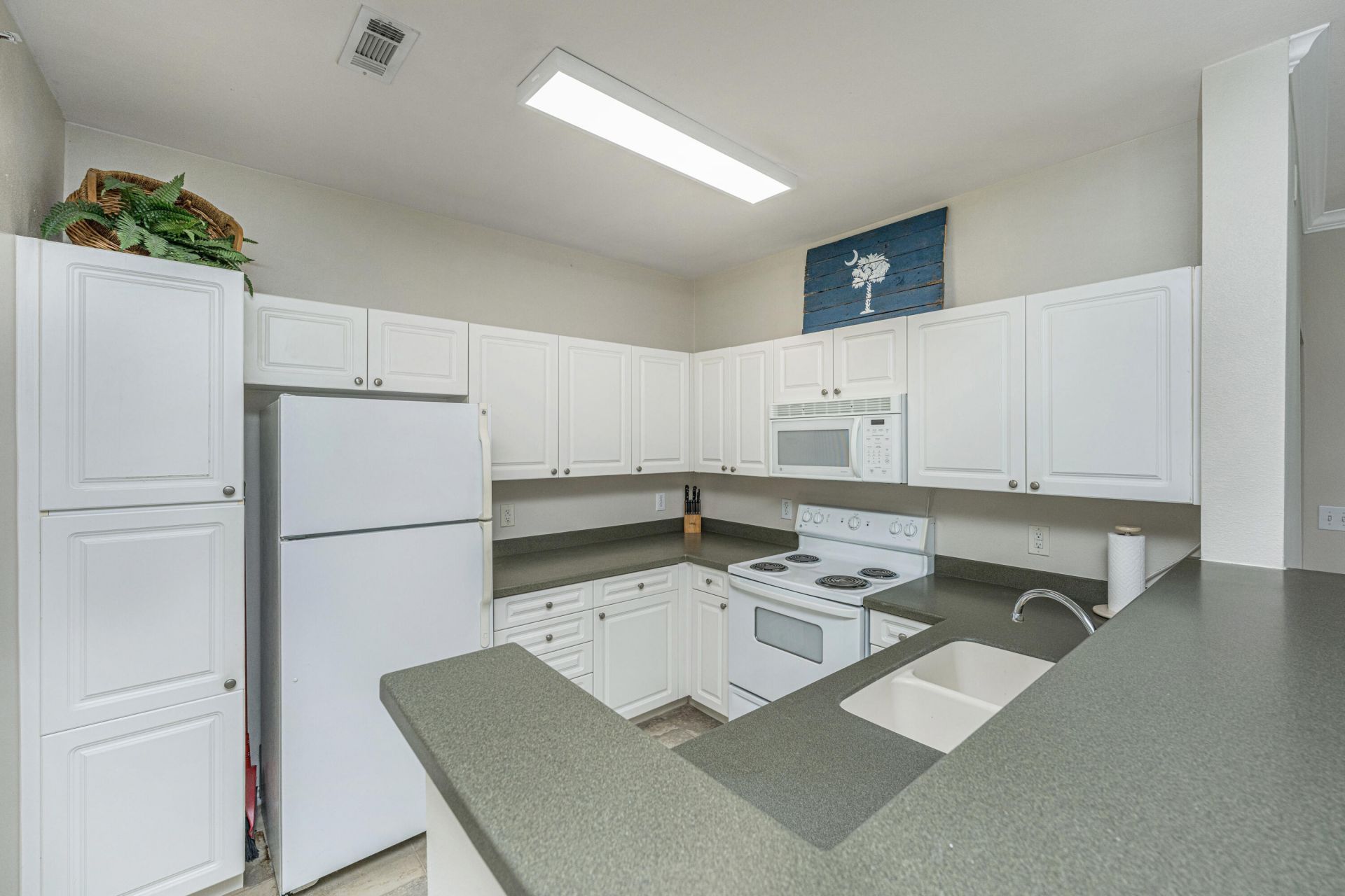 130 River Landing Drive Photo 4