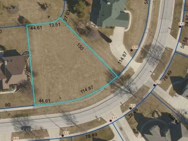 632 Pine Valley Drive , Bowling Green, OH 43402