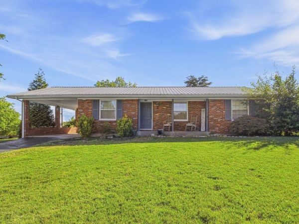1204 Greenview Drive , Cave City, KY 42127