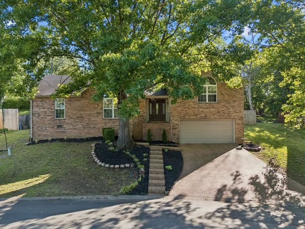 108 Redbud Dr , Hendersonville, TN 37075