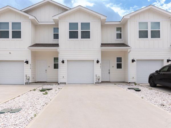 8706 Meadow Flower Ln, Pensacola, FL 32514