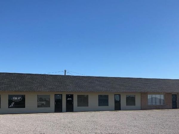 207 E 1st Street, Granite, OK 73521