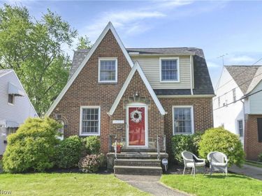 15027 Rosemary Avenue, Cleveland, OH 44111