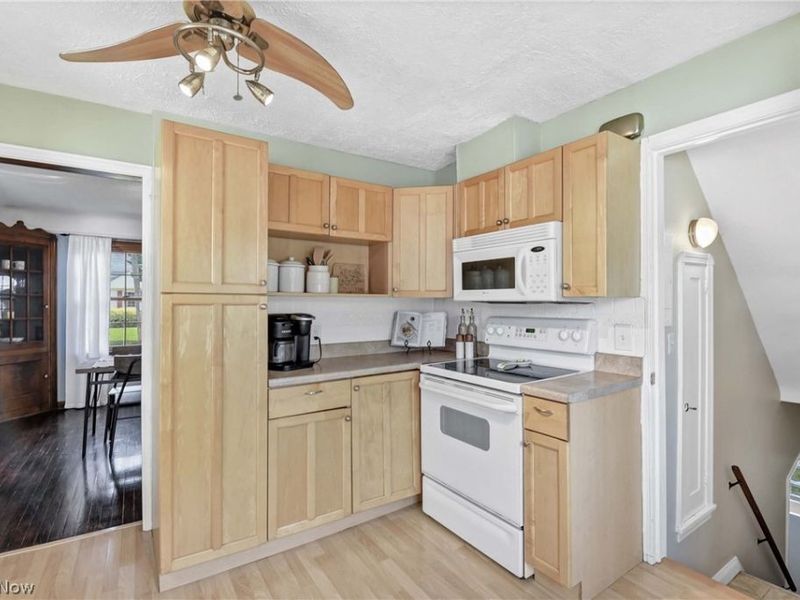 15027 Rosemary Avenue, Cleveland, OH 44111 Photo 16