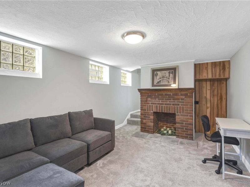 15027 Rosemary Avenue, Cleveland, OH 44111 Photo 5