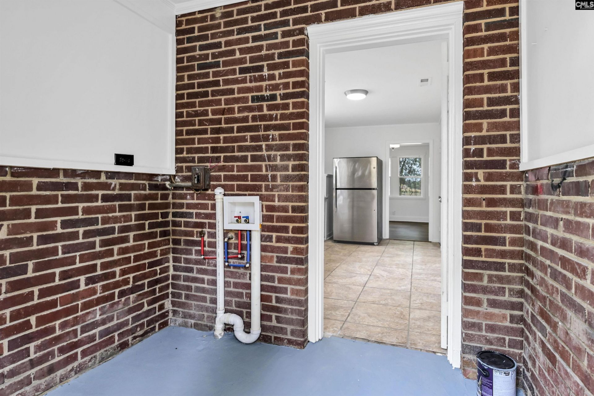 1413 Caroline Road  Photo 7
