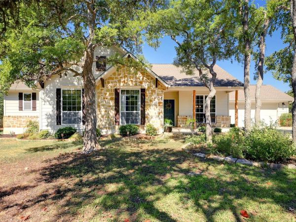 270 Haydon LN, Dripping Springs, TX 78620