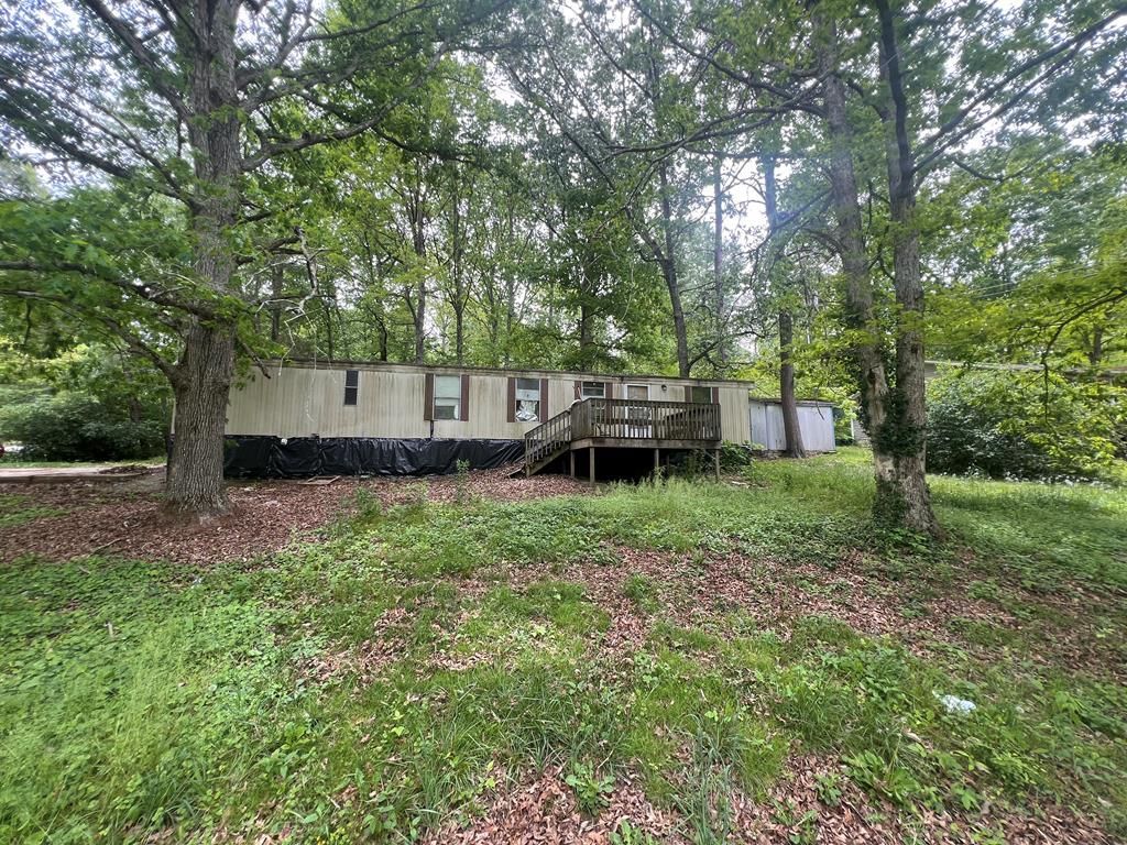 102 Avon Ln, Crossville, TN 38558 Main Photo