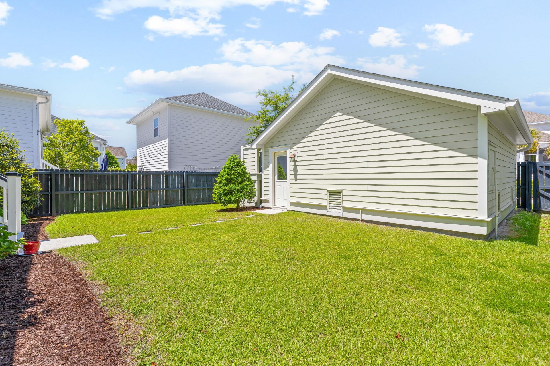 1864 Village Crossing Drive Photo 32