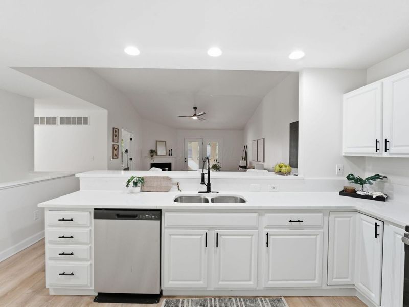 8046 Night Heron Lane, Pickerington, OH 43147 Photo 12