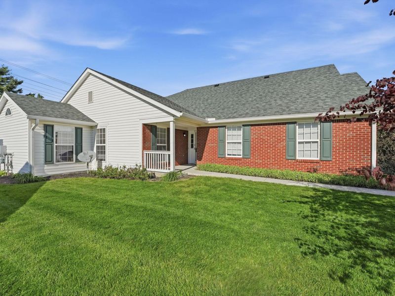 8046 Night Heron Lane, Pickerington, OH 43147 Photo 2