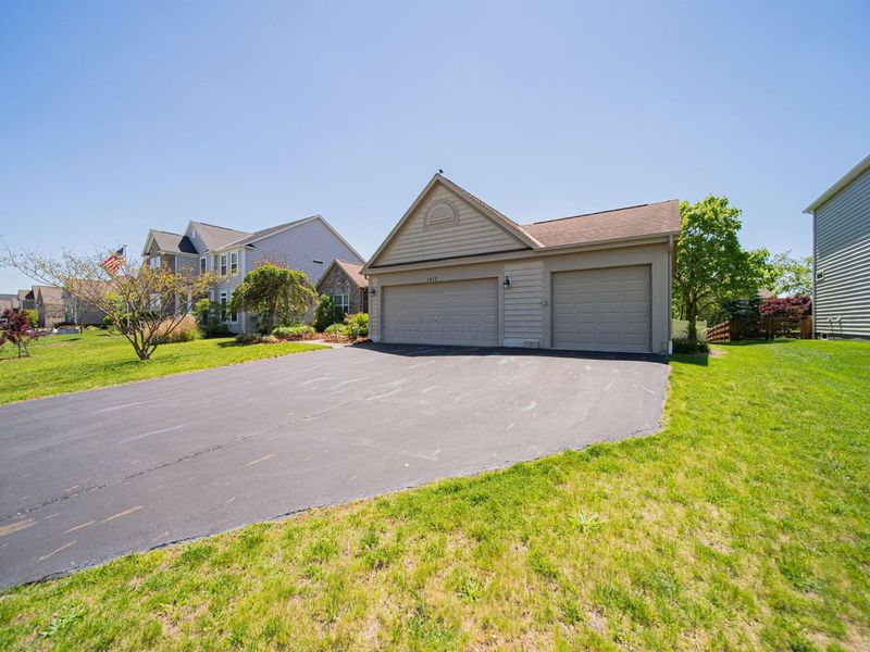 1913 Mallow Lane, Grove City, OH 43123 Photo 3