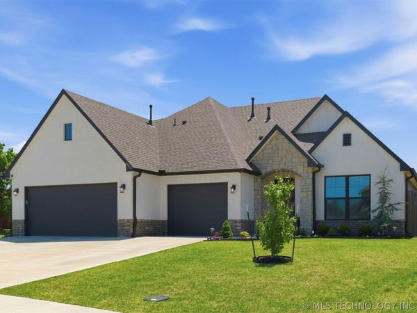 14214 E 91st Street N, Owasso, OK 74055