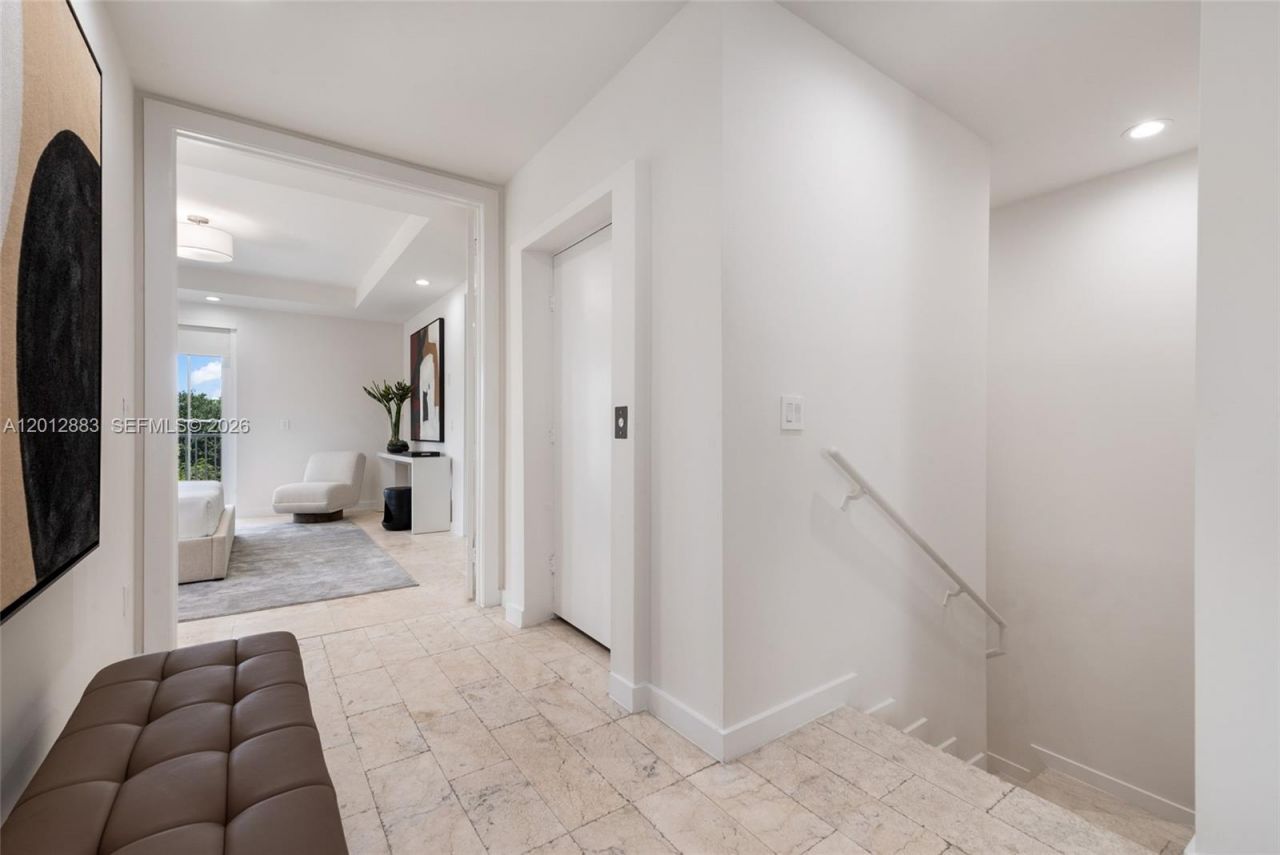 349 Madeira Ave , Unit 349, Coral Gables, FL 33134 Photo