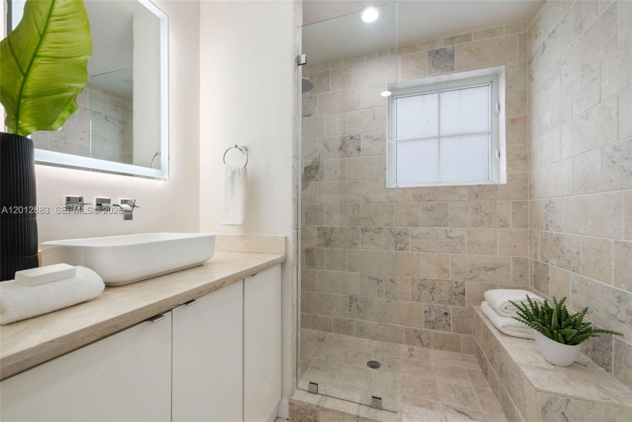349 Madeira Ave , Unit 349, Coral Gables, FL 33134 Photo