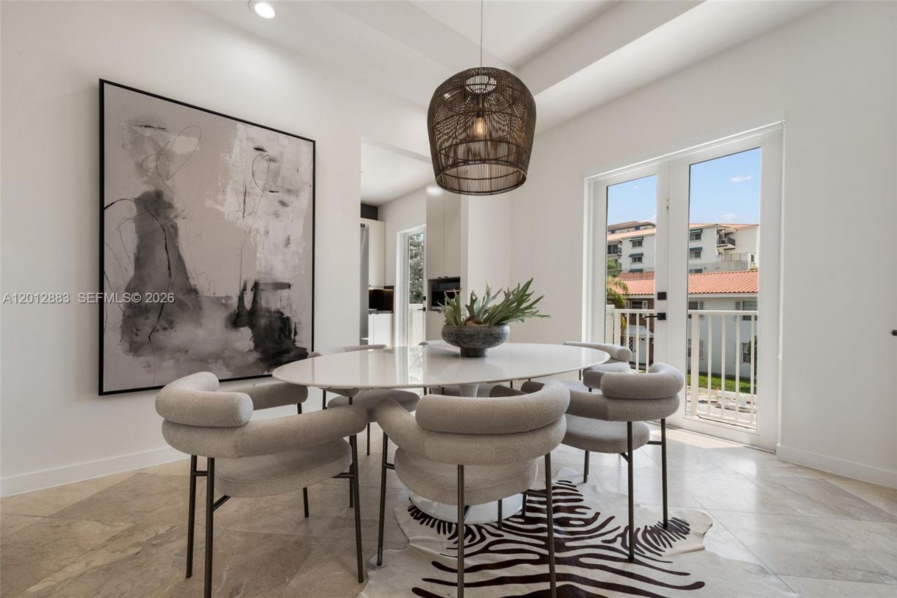 349 Madeira Ave , Unit 349, Coral Gables, FL 33134 Photo