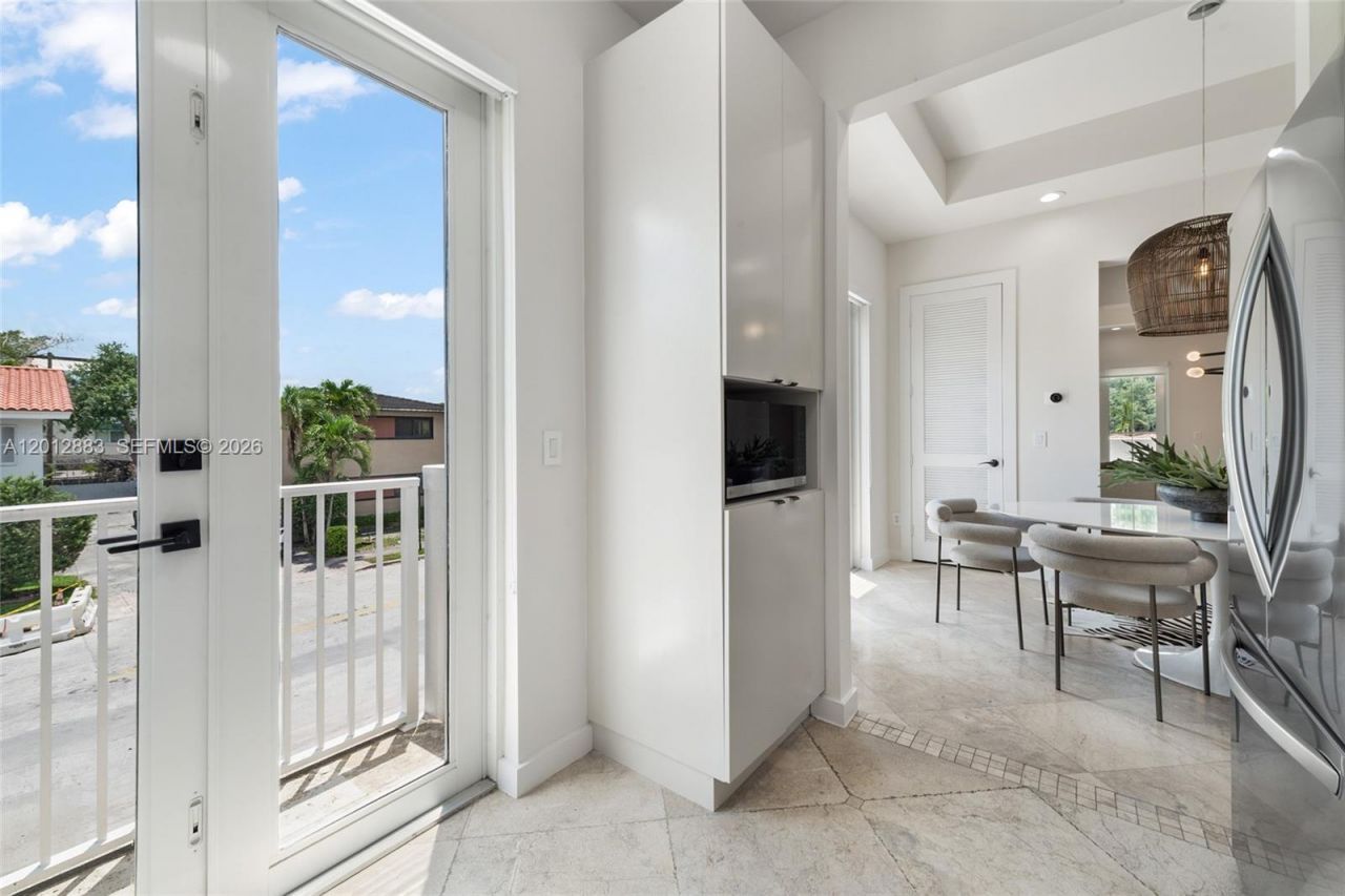 349 Madeira Ave , Unit 349, Coral Gables, FL 33134 Photo