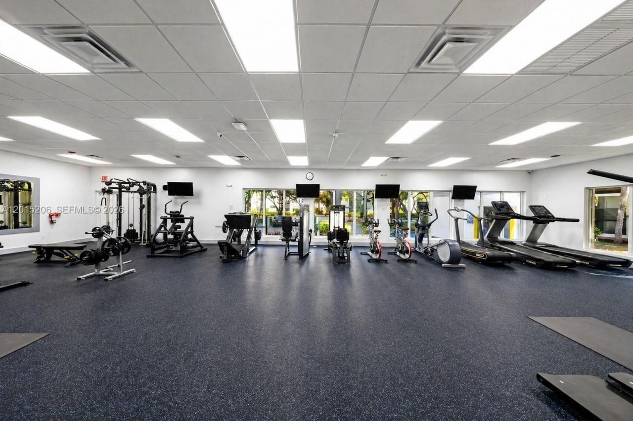 17011 N Bay Rd , Unit 503, Sunny Isles Beach, FL 33160 Photo