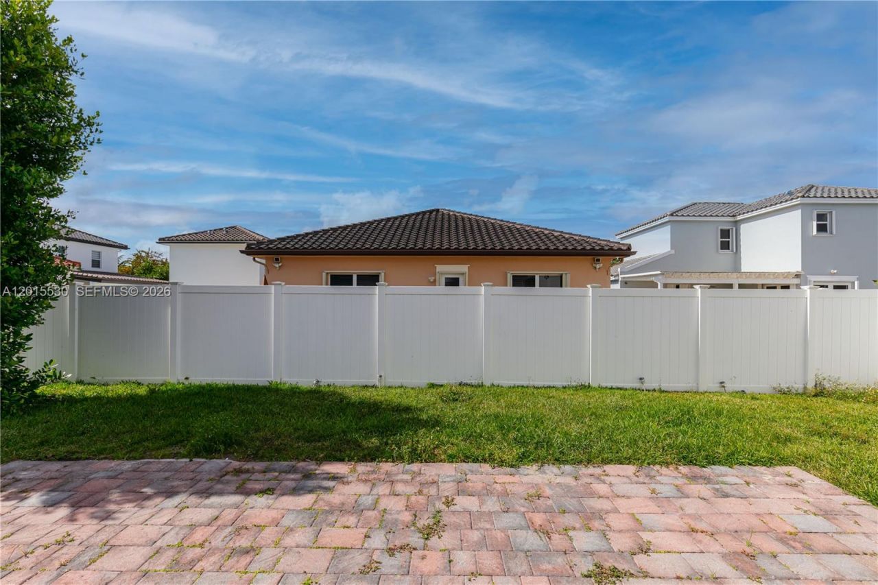 17031 SW 92nd St , Unit 17031, Miami, FL 33196 Photo