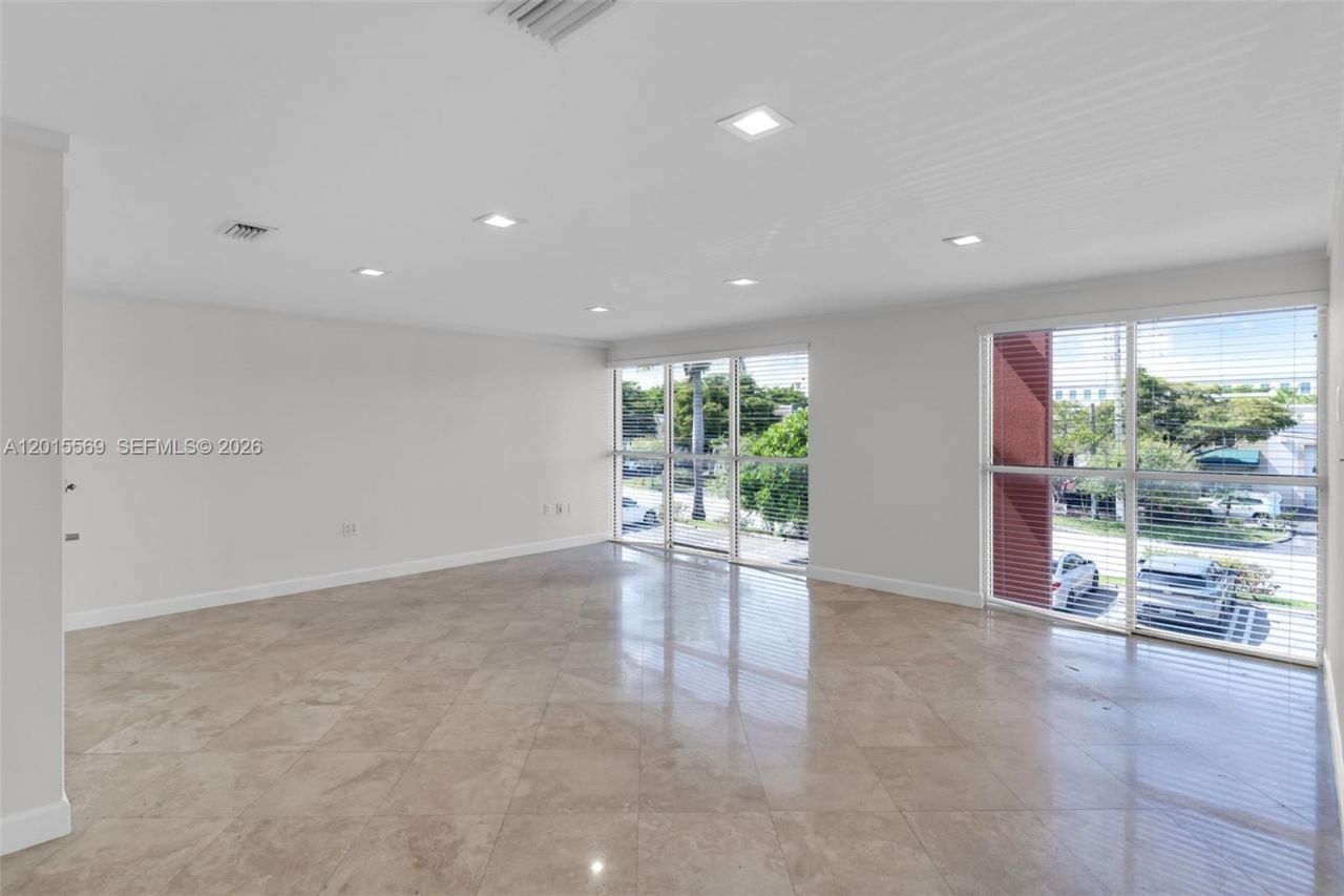 8216 NW 30th Ter , Unit 26, Doral, FL 33122 Photo