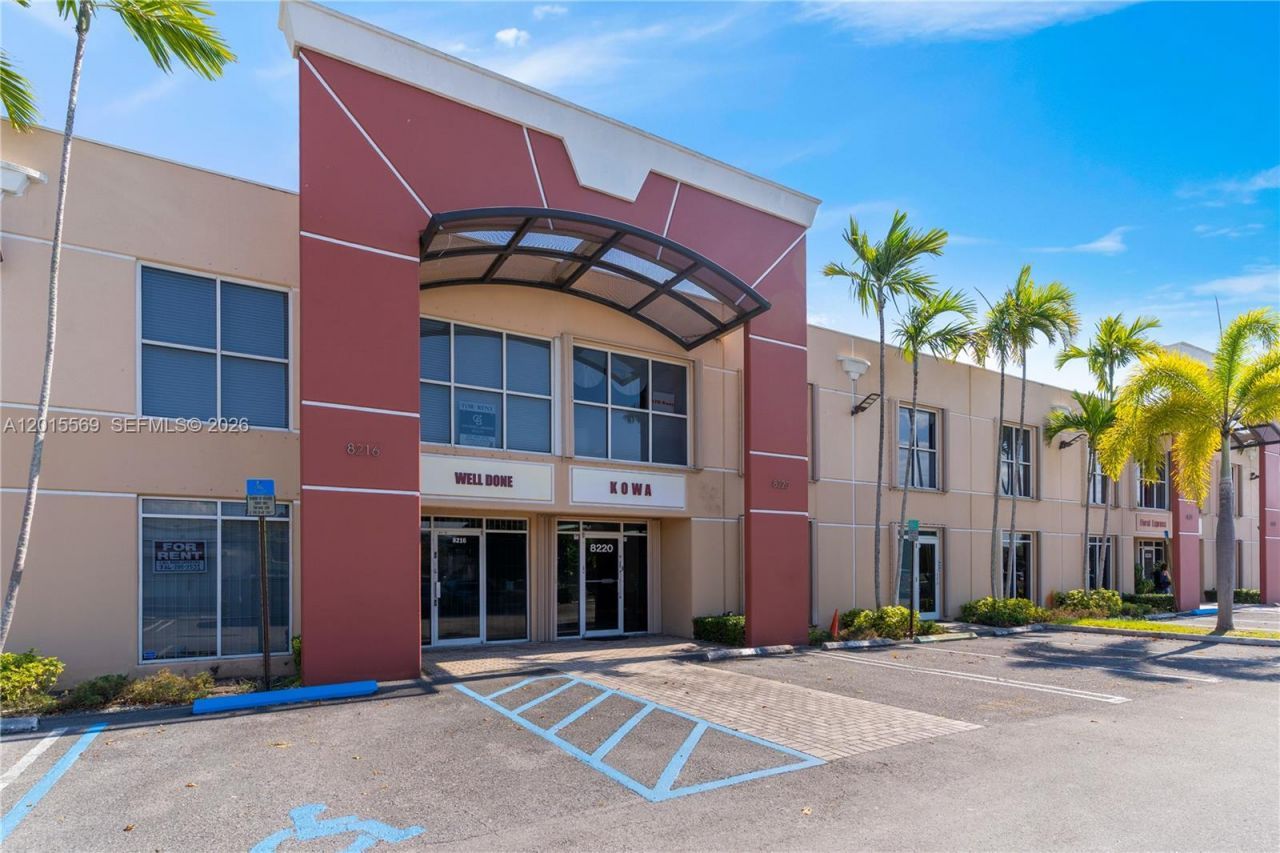 8216 NW 30th Ter , Unit 26, Doral, FL 33122 Photo