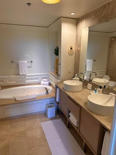 455 Grand Bay Dr, Unit 617, Key Biscayne, FL 33149 Photo