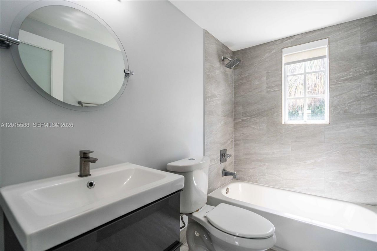 331 85th St, Unit 16, Miami Beach, FL 33141 Photo
