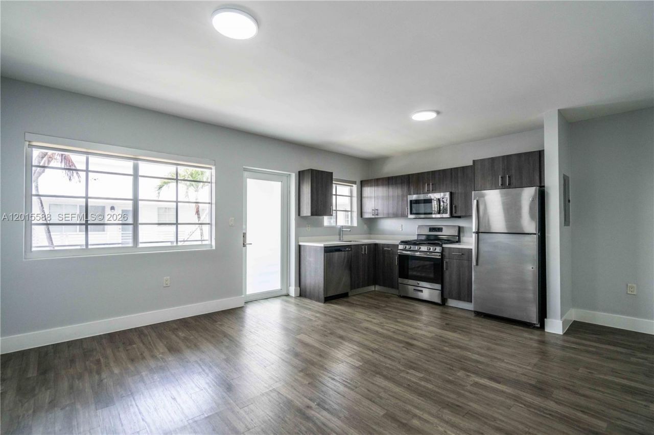 331 85th St, Unit 16, Miami Beach, FL 33141 Photo