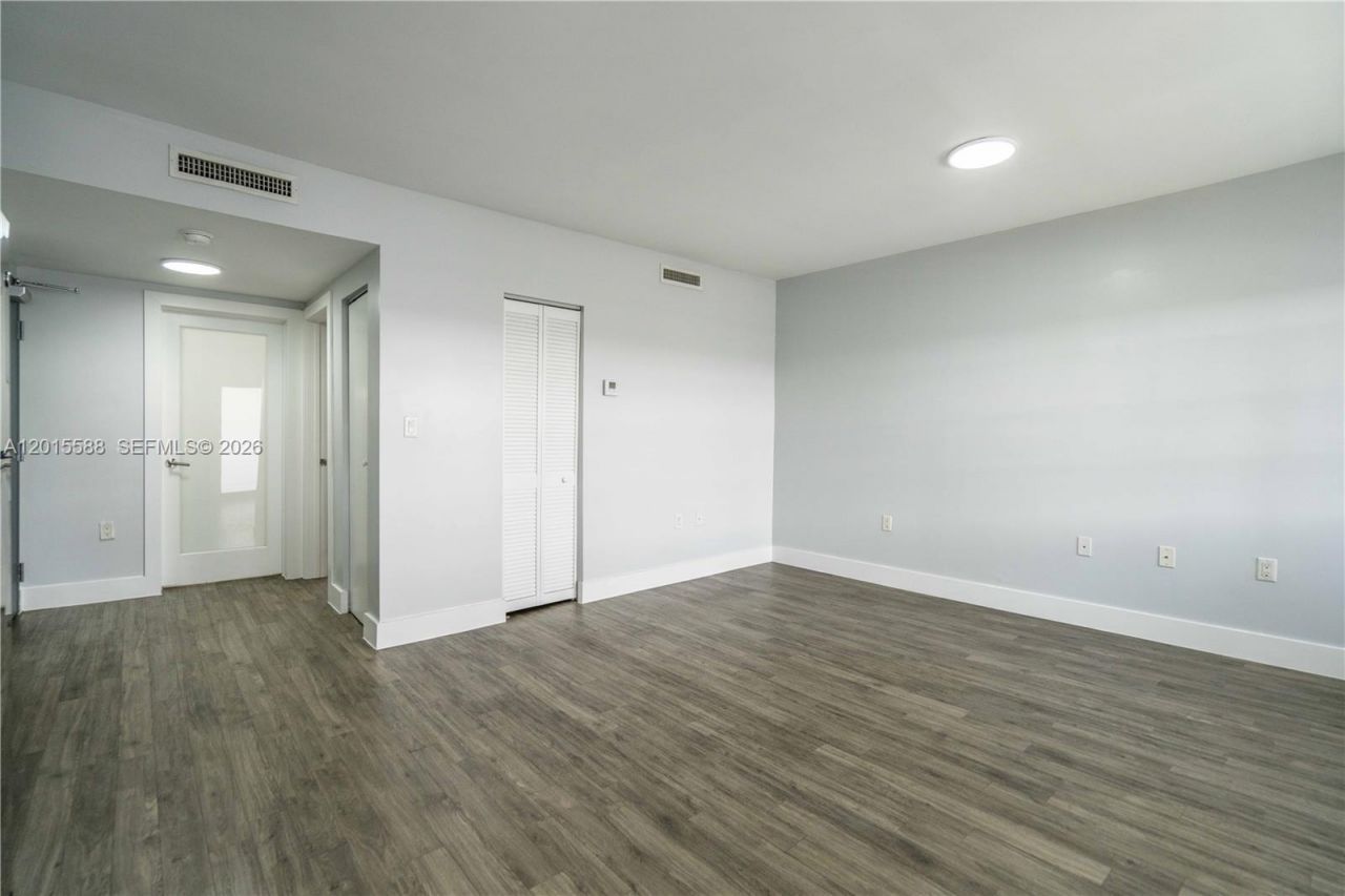 331 85th St, Unit 16, Miami Beach, FL 33141 Photo