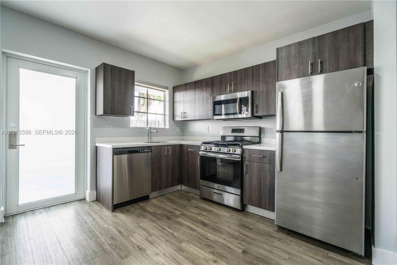 331 85th St, Unit 16, Miami Beach, FL 33141 Photo
