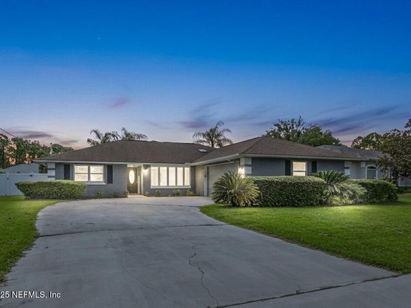 7 WINTERBERRY Place, Palm Coast, FL 32164