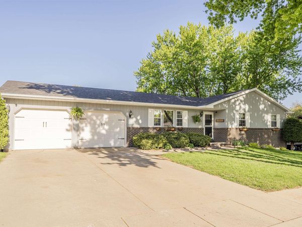 205 Ridgewood Dr, LeMars, IA 51031