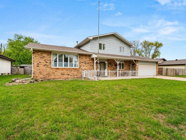 409 S Norbeck, Vermillion, SD 57069