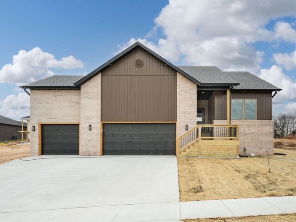 1006 W Pebblebrooke Drive , Ozark, MO 65721
