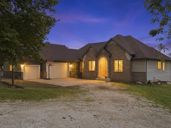 8202 N Farm Road 53 , Walnut Grove, MO 65770