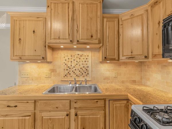 105 Warner Avenue S, Willernie, MN 55090