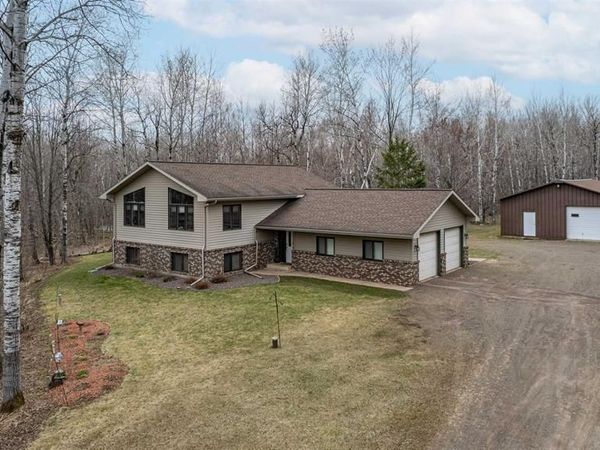 255 E Harney Road , Esko, MN 55733